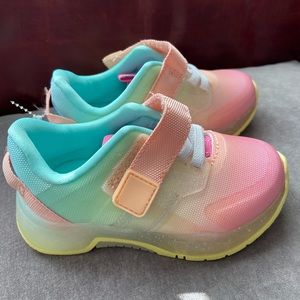 Cat and Jack size 6 (little girls) ombré sparkle light up tennis’s shoes!